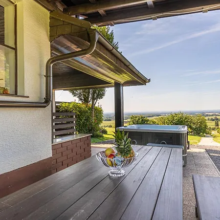 House Vilana With Jacuzzi - Happy アパート Puconci