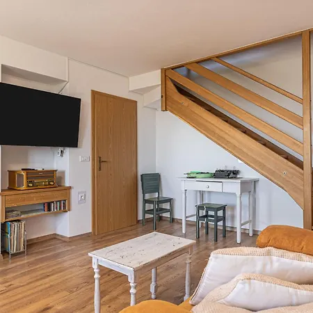 Apartamento House Vilana With Jacuzzi - Happy *