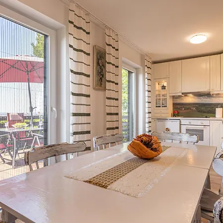 House Vilana With Jacuzzi - Happy * Puconci