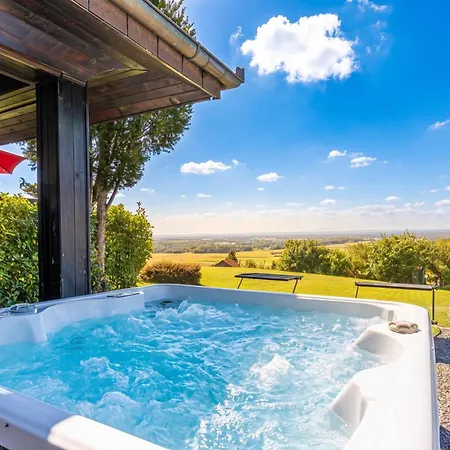 Apartamento House Vilana- Jacuzzi Garden & Bbq - Happy