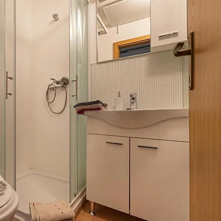 Apartamento House Vilana- Jacuzzi Garden & Bbq - Happy *