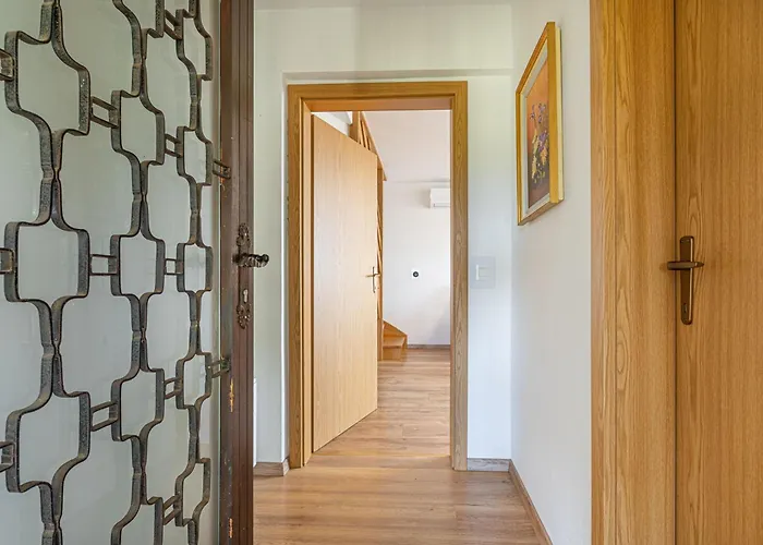 House Vilana With Jacuzzi - Happy * Puconci