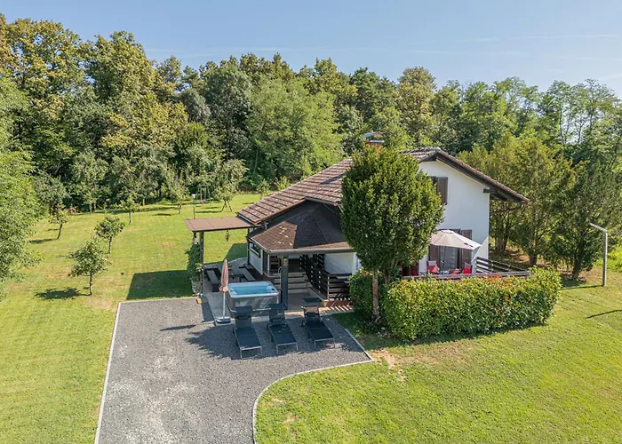 House Vilana With Jacuzzi - Happy Puconci