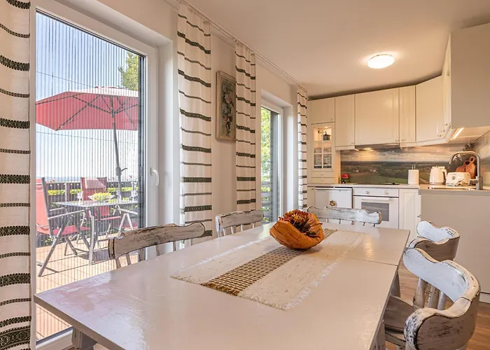 House Vilana With Jacuzzi - Happy * Puconci